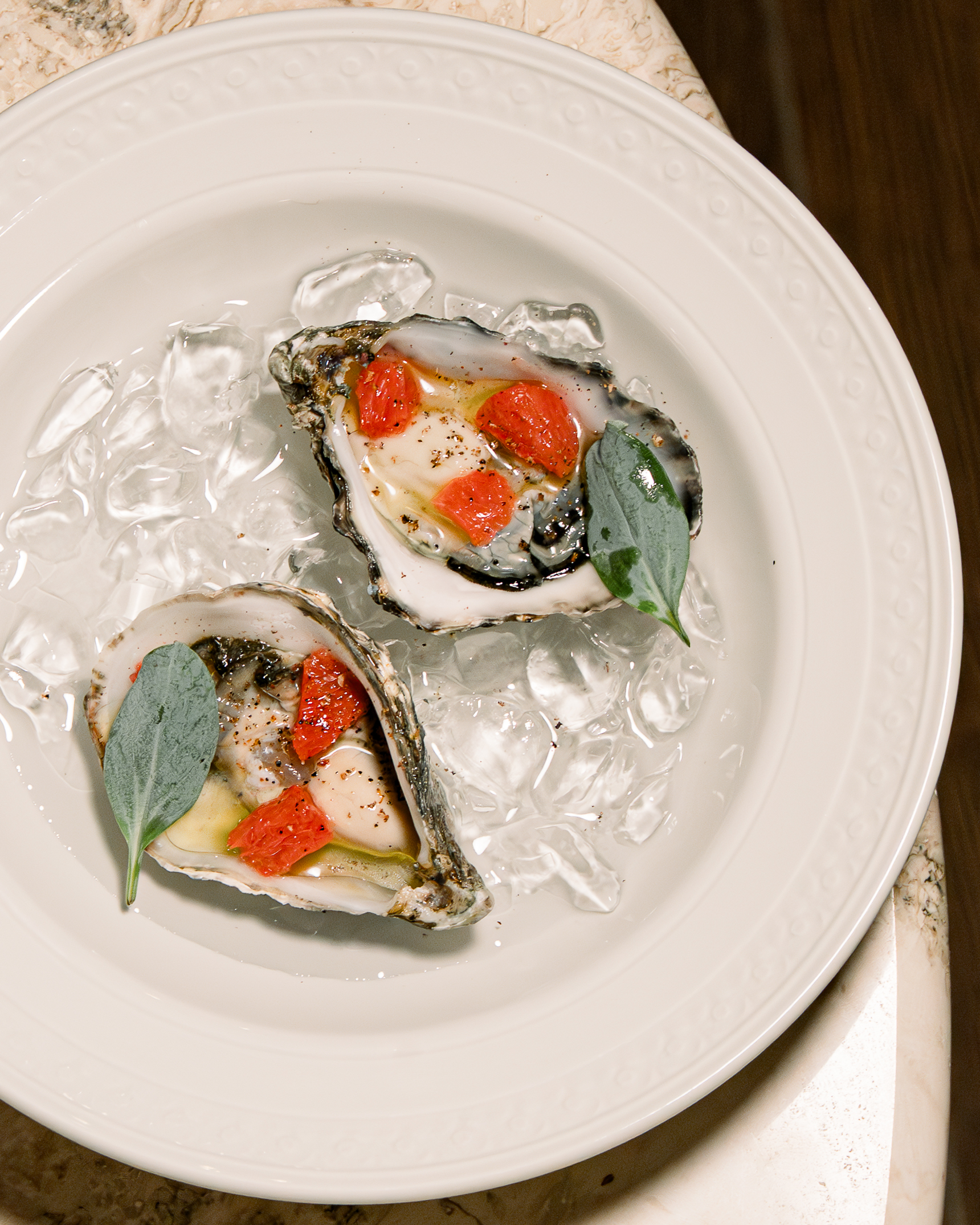 Oysters at Epicurus. Photo by Francesco Grasso.